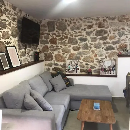 Metaxias House * Leonídion